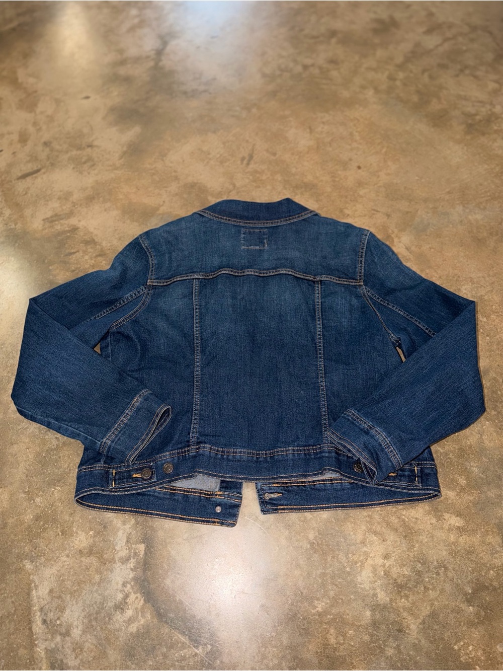 Old Navy Denim Jean Jacket Dark Wash Trucker XL Classic Fall Photos Game Day - Picture 5 of 10